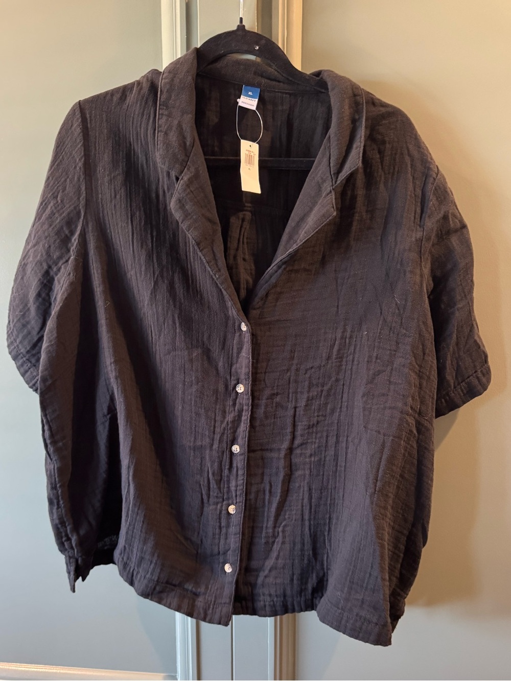 NWT. Old Navy Button-Front Black Gauze Shirt - Size XL